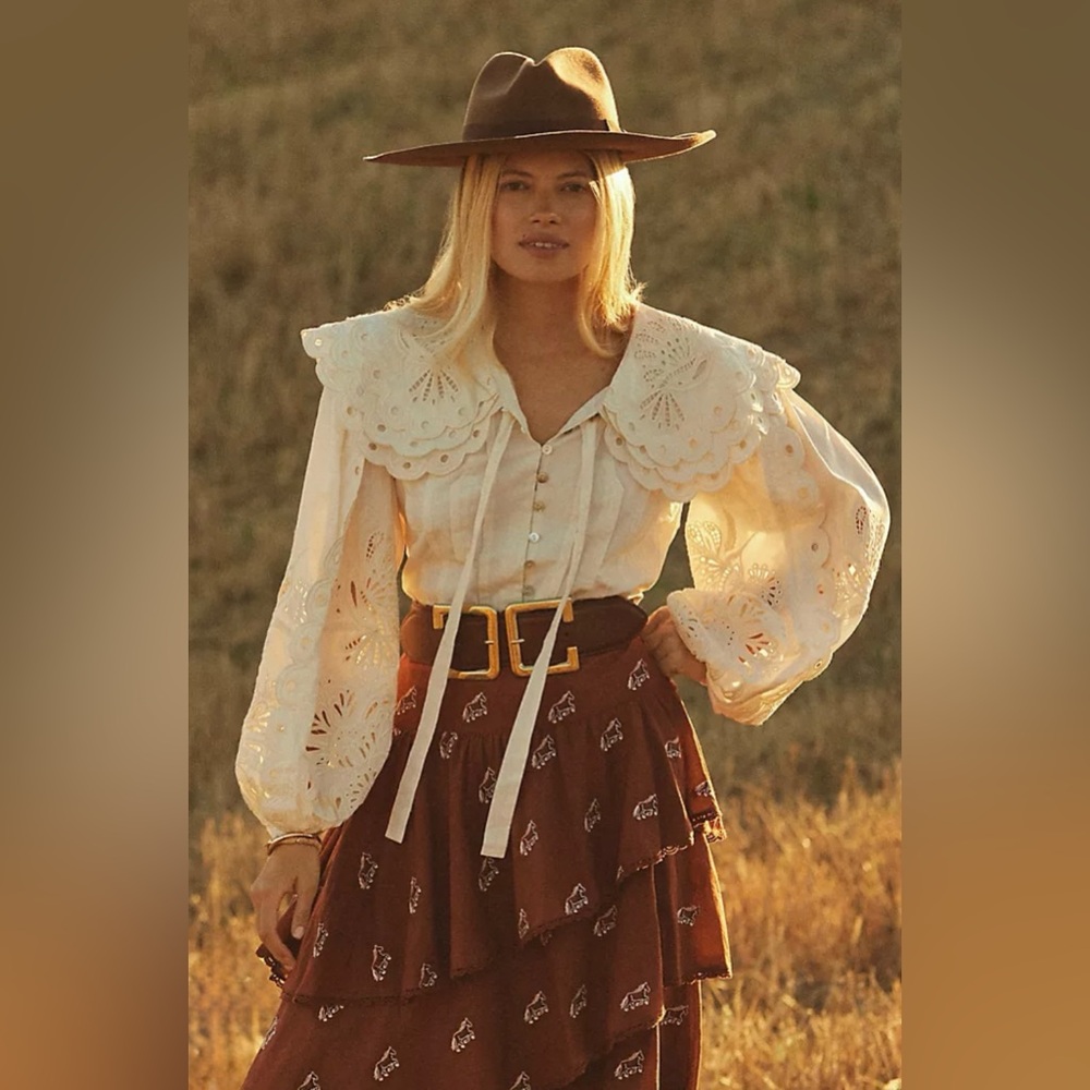 FARM Rio Cream Ruffled Bib Collar Blouse